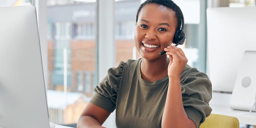 50 Thought-Provoking Customer Service Quotes