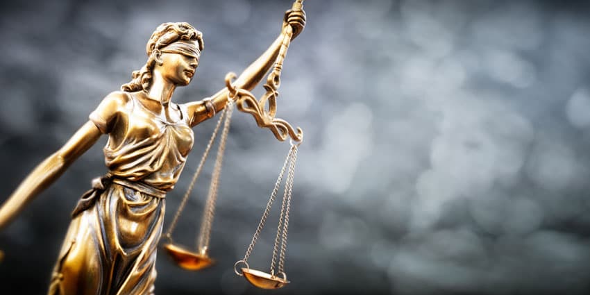 Analysts React to Another Troubling Contact Center AI Lawsuit: "We’re Going to See More!"