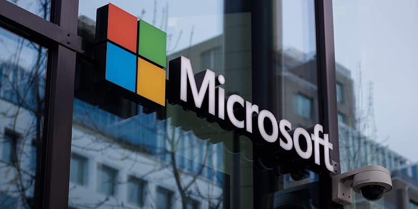 Microsoft's new speech recognition approach for contact center voice AI